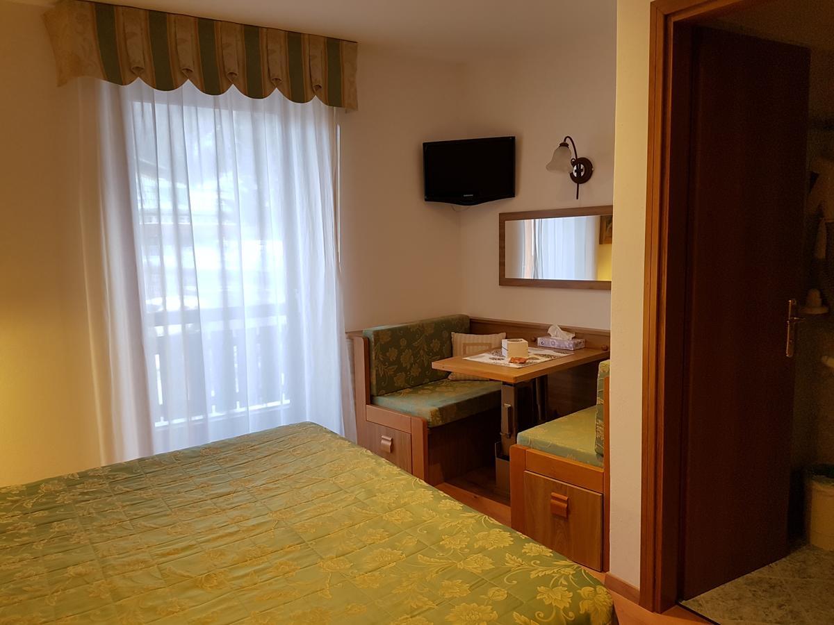 Hotel Ciampian モエナ エクステリア 写真