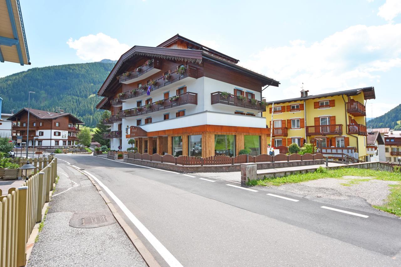 Hotel Ciampian モエナ エクステリア 写真