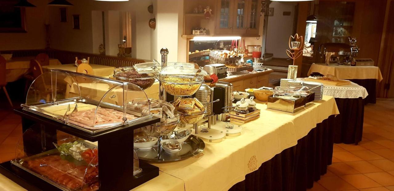 Hotel Ciampian モエナ エクステリア 写真